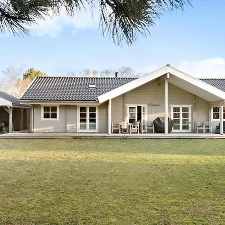 Holiday home Stunning In Sjaellands Odde With Kitchen *